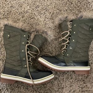 Sorel snow boots